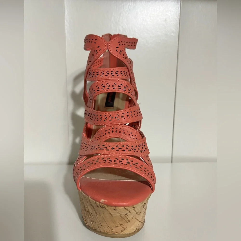 Heels - Picture 3 of 3